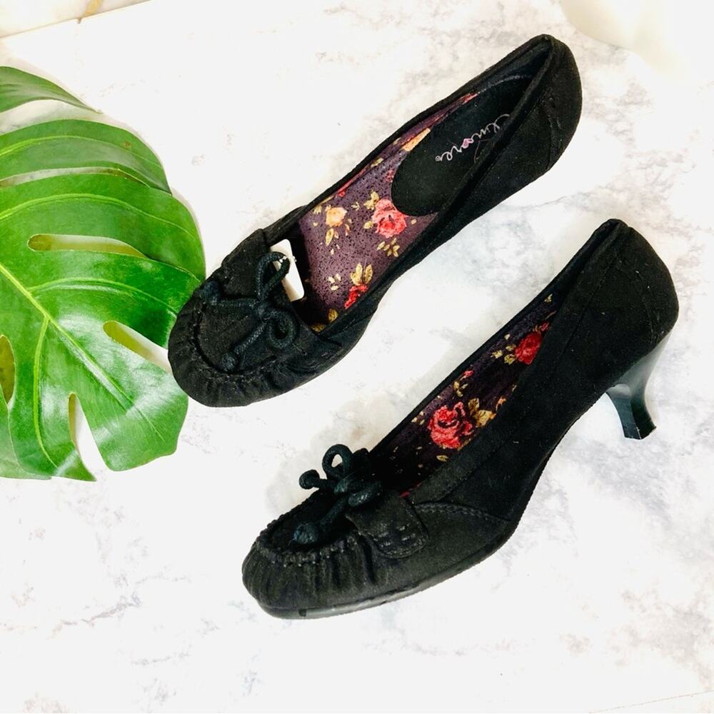 Amore Elegant Black Suede Women's Shoes with Kitten Heels size 8
